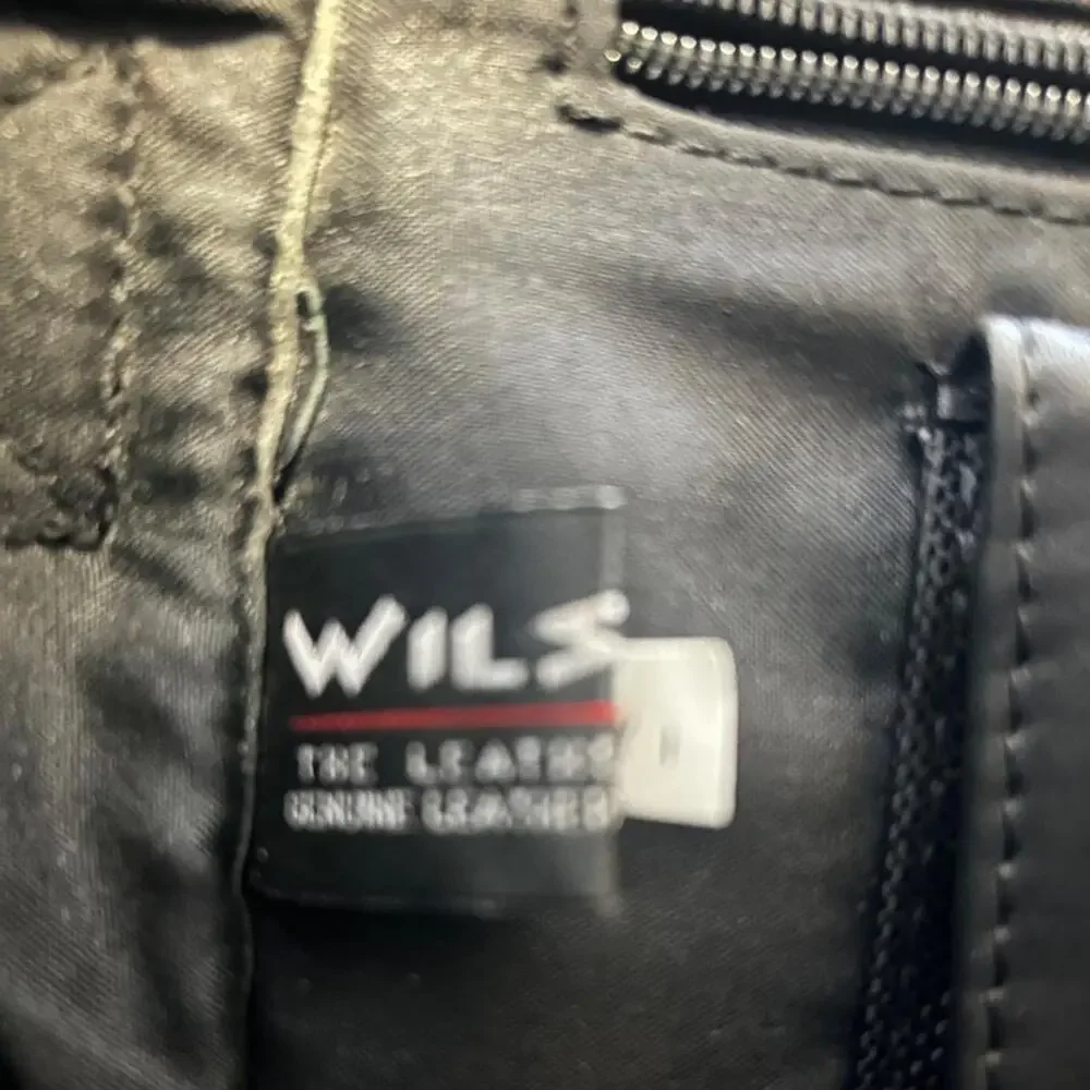 Vintage Wilsons Leather Messenger Bag - Sleek Black Laptop Work Crossbody